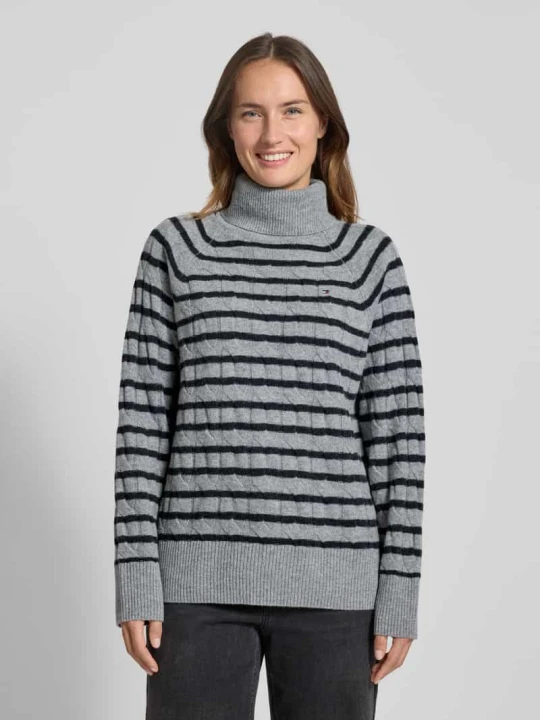 Zdjęcie produktu Golf o kroju relaxed fit z czystej wełny Tommy Hilfiger Średnioszary