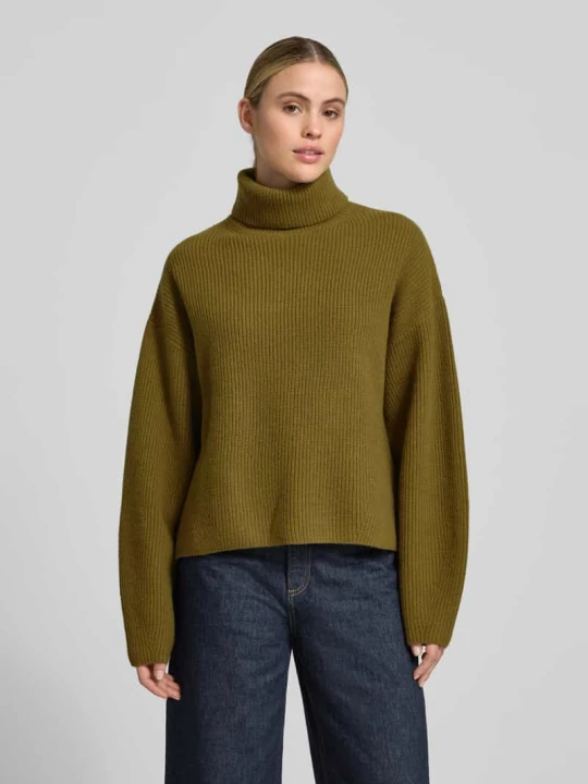 Zdjęcie produktu Golf z prążkowanym z prążkowanym wzorem z wełny Style Icon Collection Oliwkowy
