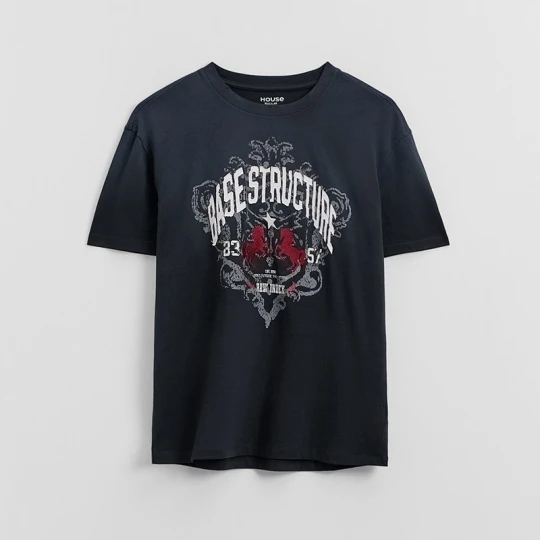 Zdjęcie produktu Grafitowa koszulka z gothic aplikacją i nadrukiem House ciemnoszary