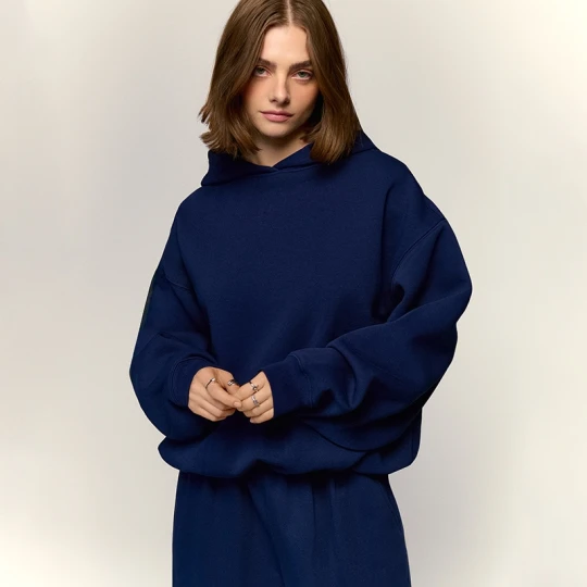 Zdjęcie produktu Granatowa gładka bluza bombka House