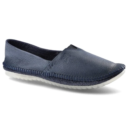 Zdjęcie produktu Baleriny damskie Maciejka, ze skóry naturalnej wsuwane i z zaokrąglonym noskiem i na płaskiej podeszwie, granatowe jeans, 01930-17-00-0