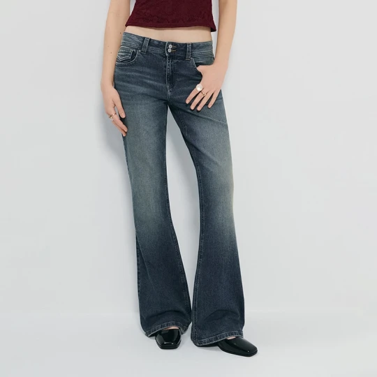 Zdjęcie produktu Niebieskie jeansy dzwony low waist acid wash House indigo jeans
