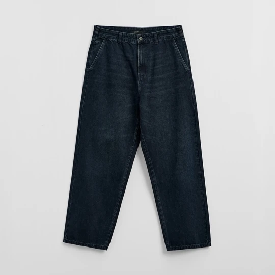 Zdjęcie produktu Granatowe jeansy skater fit jasnoniebieskie House