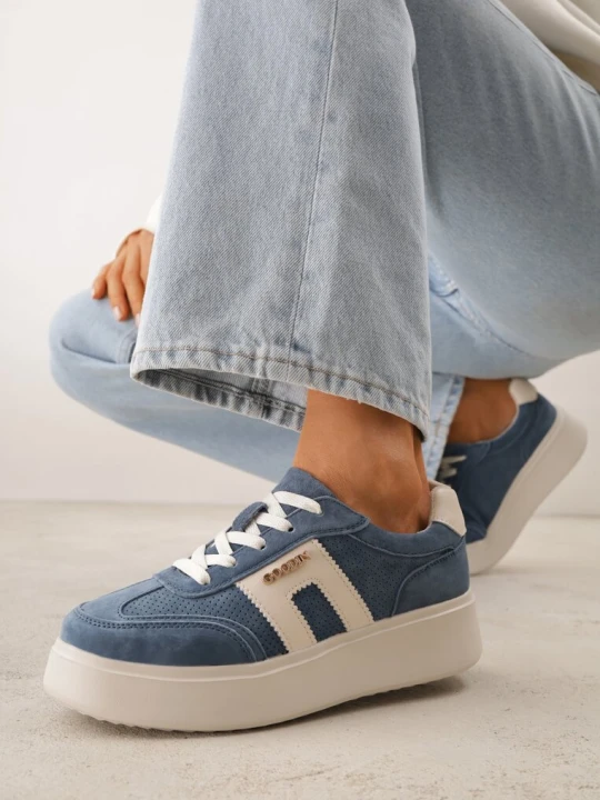 Zdjęcie produktu Granatowe Perforowane Sneakersy Chunky ze Skóry Naturalnej na Platformie Silvanatea Goodin