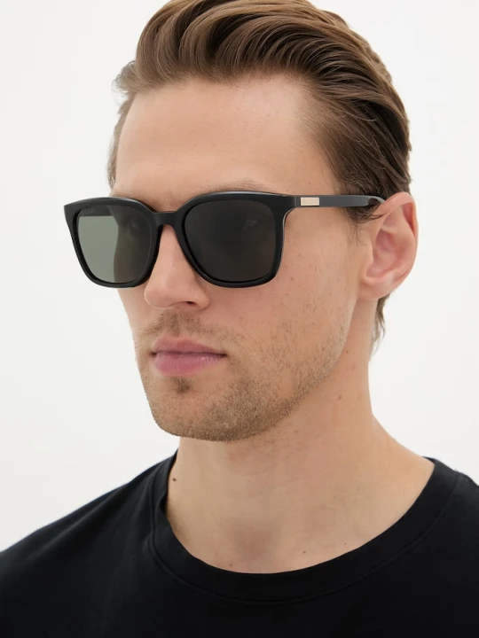 Zdjęcie produktu Gucci okulary przeciwsłoneczne kwadratowe męskie czarny