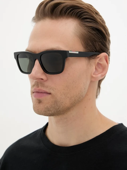 Zdjęcie produktu Gucci okulary przeciwsłoneczne kwadratowe męskie czarny
