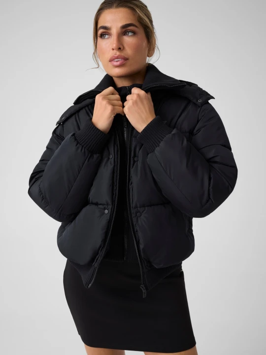 Zdjęcie produktu GUESS ACTIVE Kurtka Virginia | Regular Fit czarny