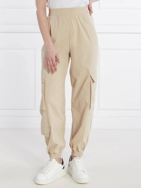 Zdjęcie produktu GUESS ACTIVE Spodnie cargo ARLETH | Relaxed fit beżowy