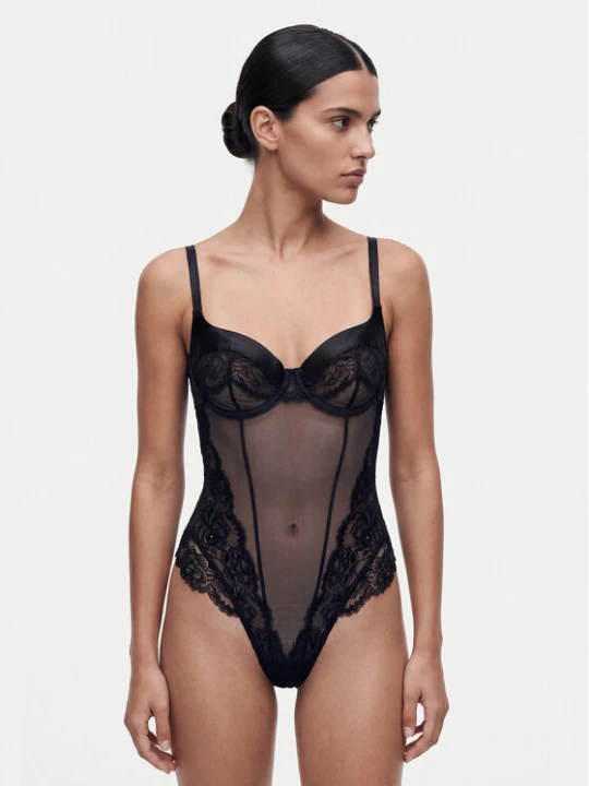 Zdjęcie produktu Guess Body O6BM06 K5000 Czarny