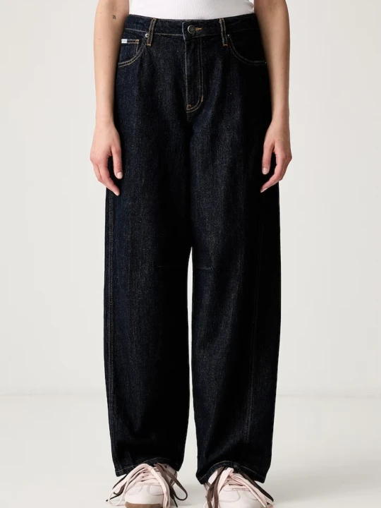 Zdjęcie produktu Guess Jeans jeansy barrel damskie granatowy