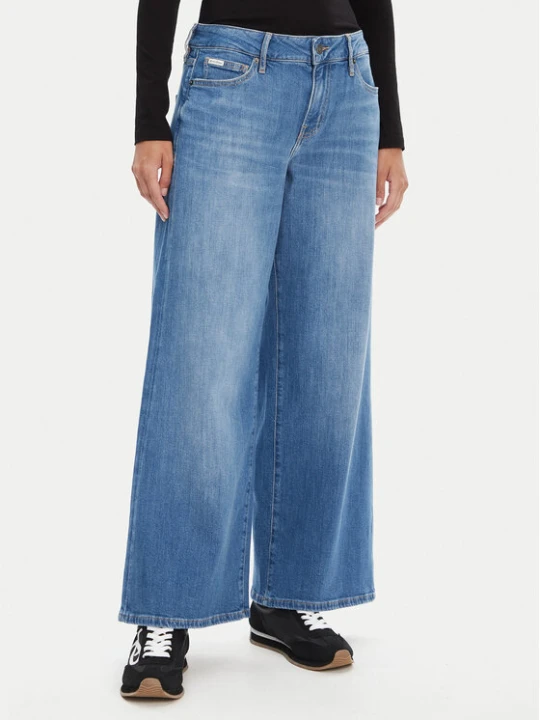 Zdjęcie produktu Guess Jeans Jeansy W5YA0O D0022 Niebieski Regular Fit