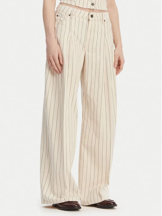 Zdjęcie produktu Guess Jeans Jeansy W6GA2U D7961 Écru Wide Leg Kremowy