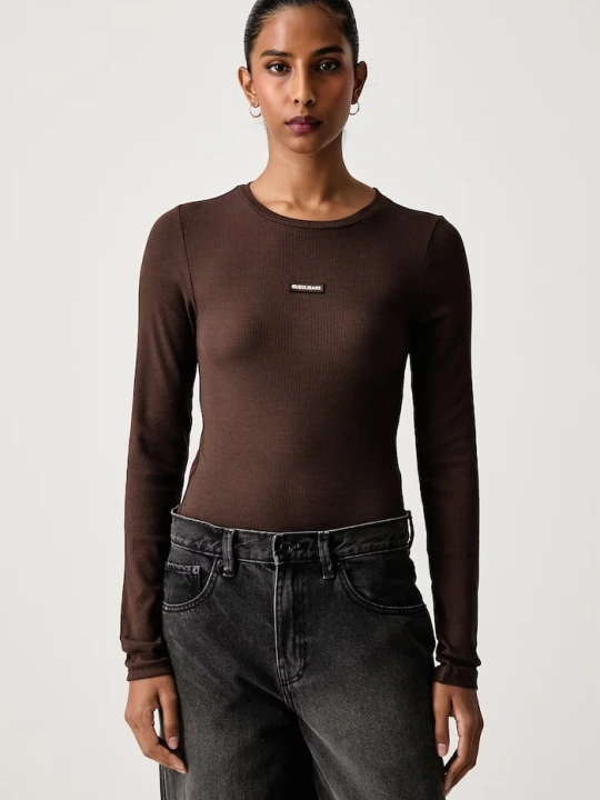 Zdjęcie produktu Guess Jeans longsleeve damski z bawełną brązowy