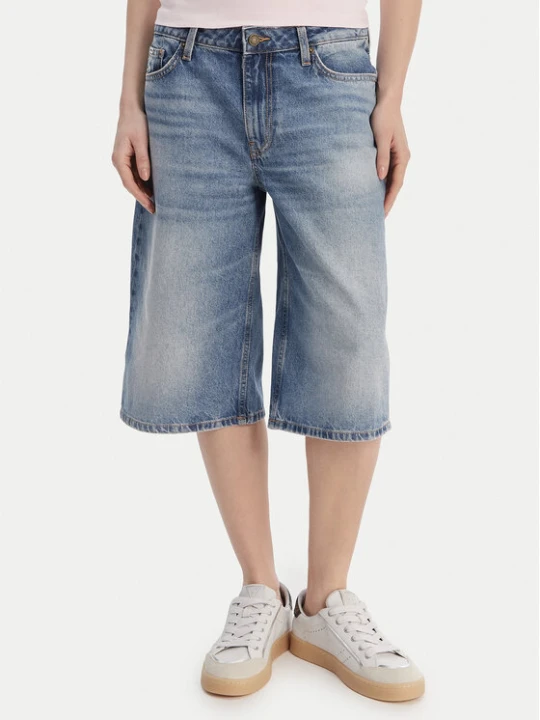 Zdjęcie produktu Guess Jeans Szorty jeansowe W6GD1D D6363 Niebieski Baggy Fit