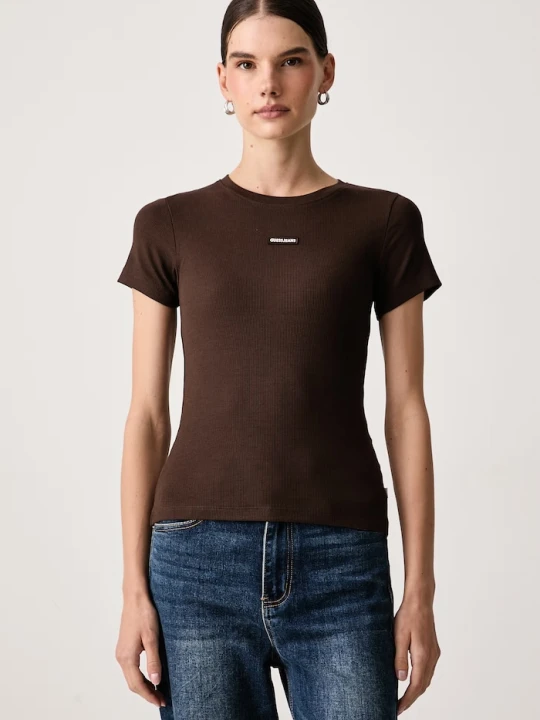 Zdjęcie produktu Guess Jeans T-shirt damski bawełniany z elastanem brązowy