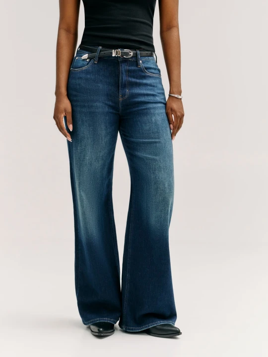 Zdjęcie produktu GUESS Jeansy Bellflower | Relaxed fit | mid rise granatowy