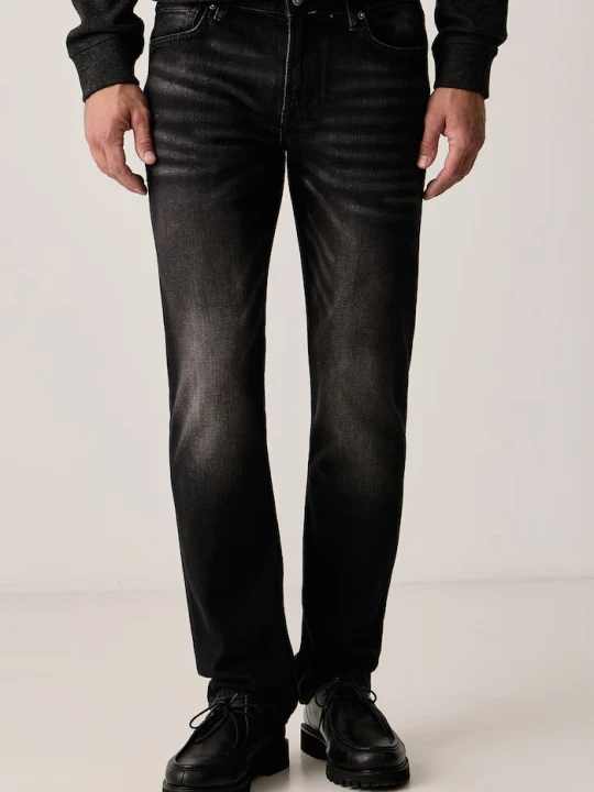 Zdjęcie produktu Guess jeansy slim taper męskie FINNLEY czarny