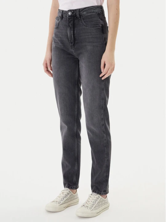 Zdjęcie produktu Guess Jeansy W2YA21 D4QD2 Szary Mom Fit