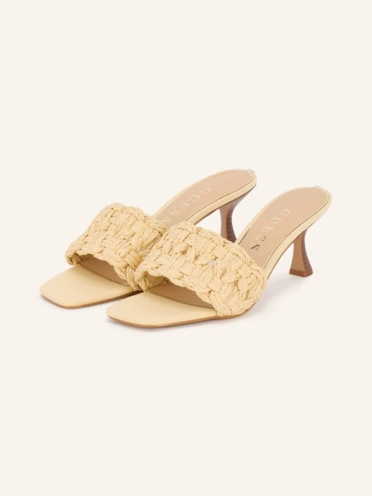 Zdjęcie produktu Guess Klapki Dissy beige