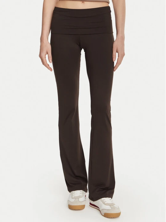 Zdjęcie produktu Guess Legginsy V6YB24 K4713 Brązowy ciemny Slim Fit
