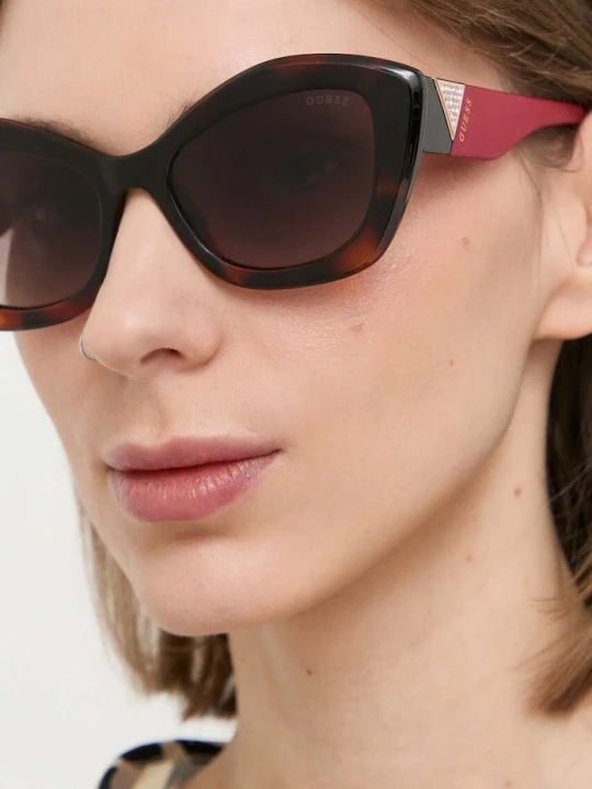 Zdjęcie produktu Guess okulary przeciwsłoneczne czerwony