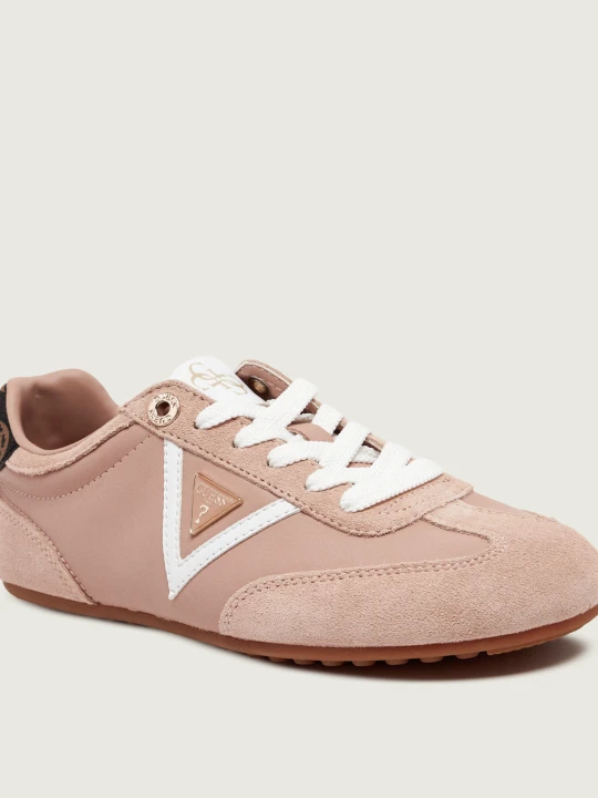 Zdjęcie produktu Guess Skórzane sneakersy Relli | zamsz nude