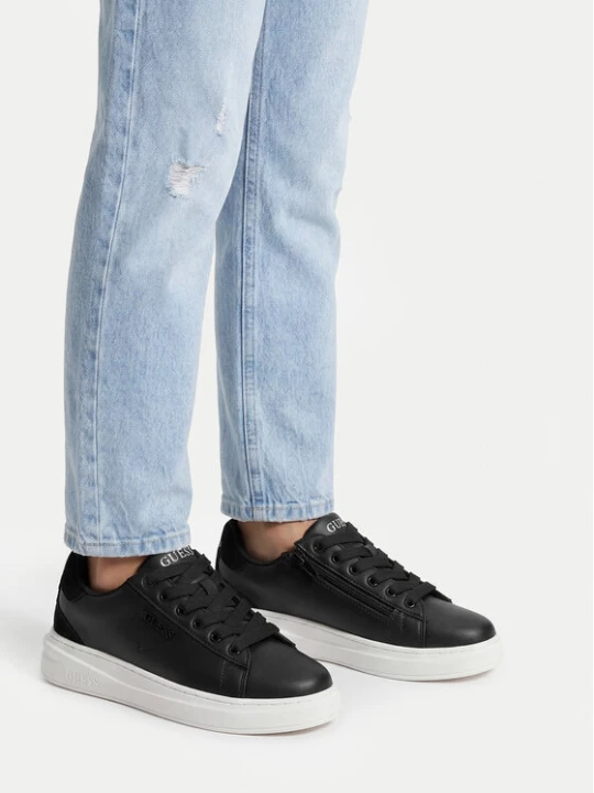 Zdjęcie produktu Guess Sneakersy CEOWB-V12-1145(IV)CH Czarny