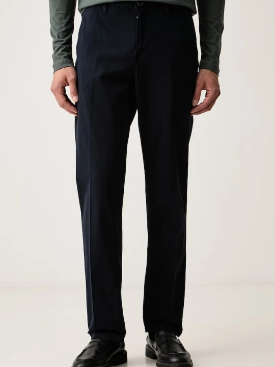 Zdjęcie produktu Guess spodnie chinos męskie bawełniane z elastanem ANGELS granatowy