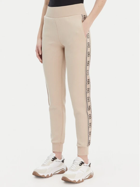 Zdjęcie produktu Guess Spodnie dresowe V2YB15 KB3P2 Beżowy Regular Fit