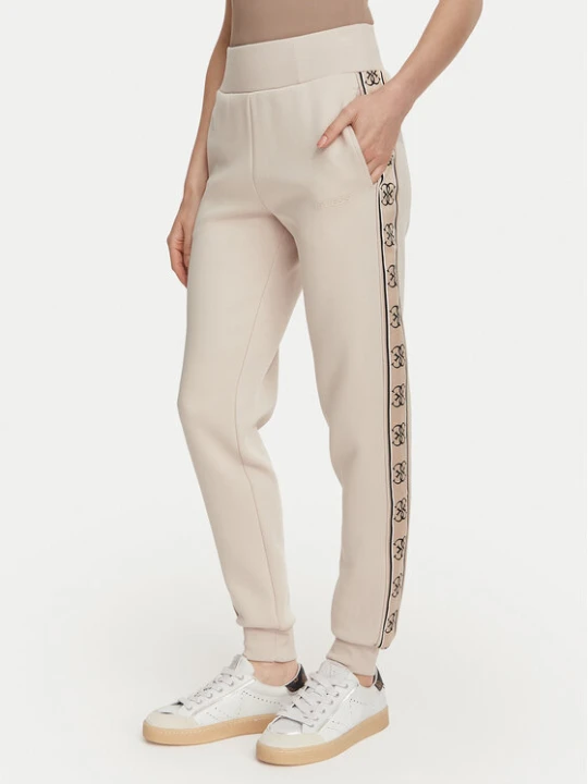 Zdjęcie produktu Guess Spodnie dresowe V2YB15 KB3P2 Beżowy Regular Fit