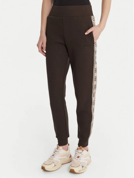 Zdjęcie produktu Guess Spodnie dresowe V2YB15 KB3P2 Brązowy Regular Fit
