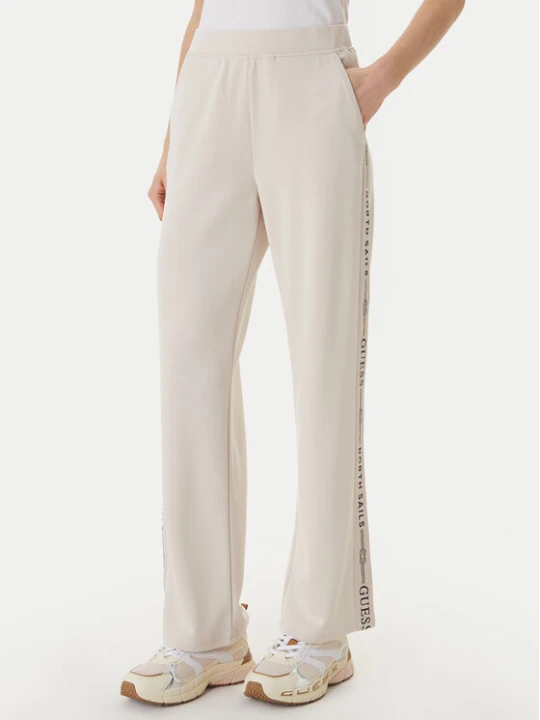 Zdjęcie produktu Guess Spodnie dresowe W6GB29 K3282 Beżowy Regular Fit
