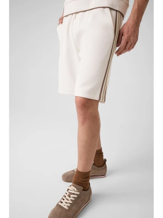 Zdjęcie produktu Guess Spodnie materiałowe 183578 Biały Bermuda Fit