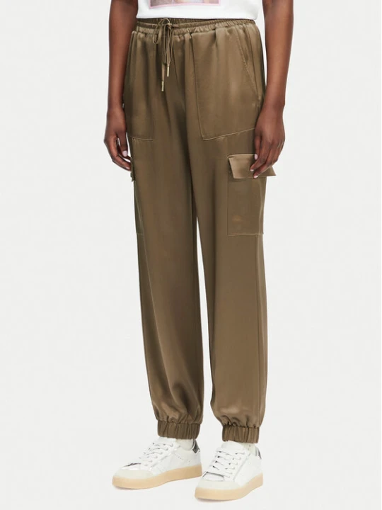 Zdjęcie produktu Guess Spodnie materiałowe W5GB08 WG7C0 Brązowy Slim Fit