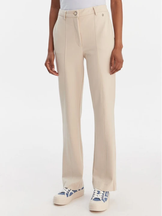 Zdjęcie produktu Guess Spodnie materiałowe W6RB11 KCMU2 Beżowy Straight Leg
