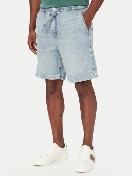 Zdjęcie produktu Guess Szorty jeansowe Carson M6YDVB D1407 Niebieski jasny Relaxed Fit