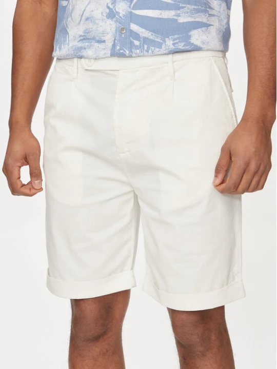 Zdjęcie produktu Guess Szorty materiałowe Noah M4GD14 WG3QA Écru Slim Fit Kremowy