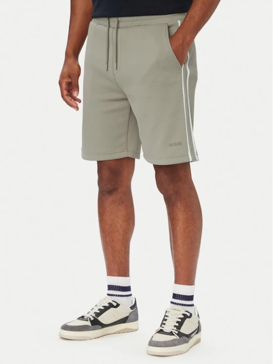 Zdjęcie produktu Guess Szorty sportowe Z6YD05 K5008 Zielony Regular Fit