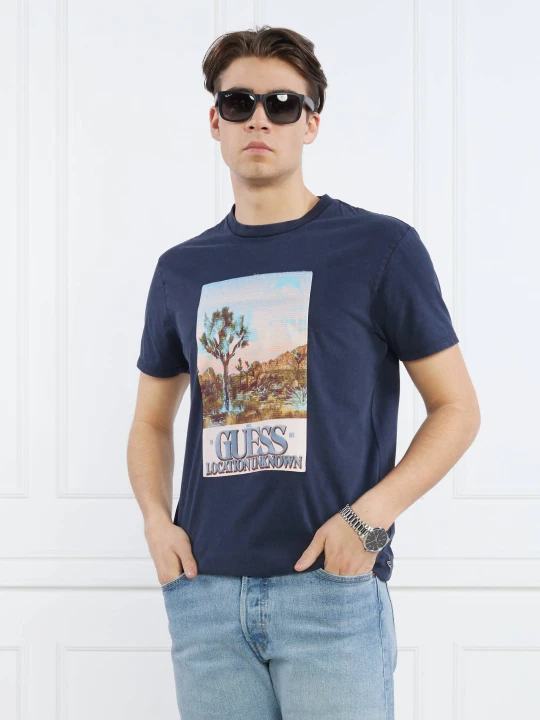 Zdjęcie produktu GUESS T-shirt DESERT PHOTO | Regular Fit granatowy