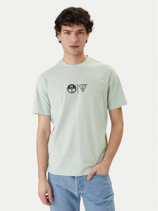 Zdjęcie produktu Guess T-Shirt GUESS x NORTH SAILS M6GI40 K3322 Zielony Regular Fit