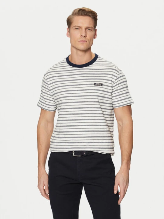 Zdjęcie produktu Guess T-Shirt M5RP31 KCLF0 Biały Regular Fit