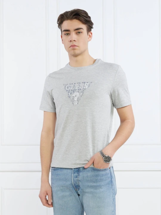 Zdjęcie produktu GUESS T-shirt | SS CN GUESS GEO TRIA | Slim Fit szary