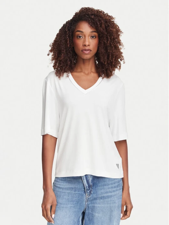 Zdjęcie produktu Guess T-Shirt W6YP58 K5233 Biały Relaxed Fit