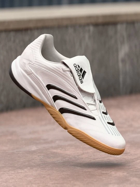 Zdjęcie produktu Halowe buty piłkarskie adidas Originals srebrny