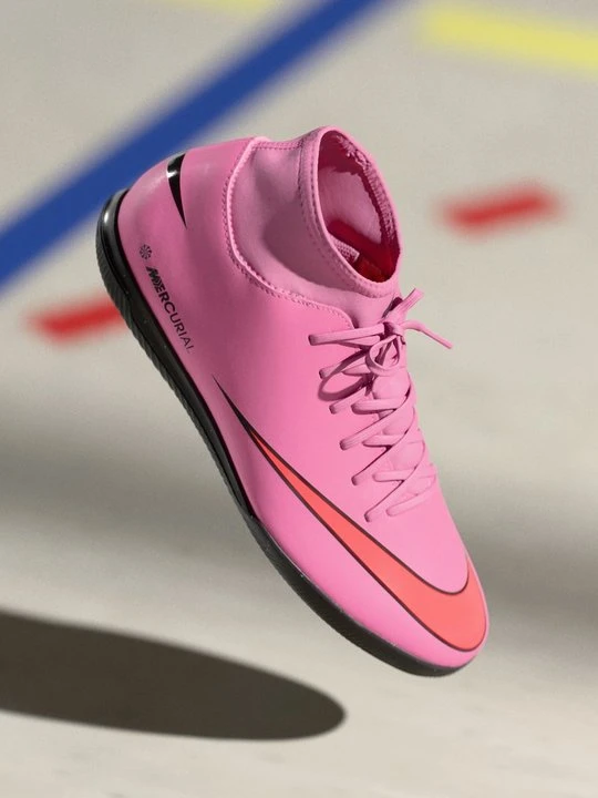 Zdjęcie produktu Halowe buty piłkarskie Nike morelowy