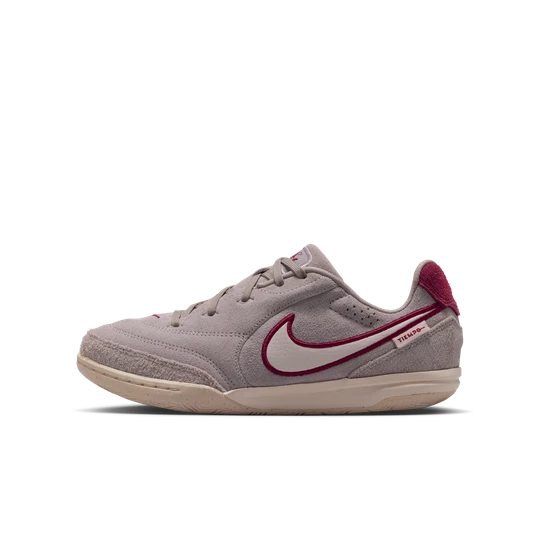 Zdjęcie produktu Halowe buty piłkarskie typu low top dla dużych dzieci Nike Jr. Tiempo Streetgato PRM - Brązowy