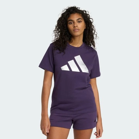 Zdjęcie produktu Holiday Metallic Graphic T-Shirt Adidas Aurora Plum