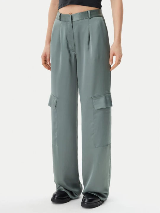 Zdjęcie produktu HUGO Spodnie materiałowe Hanira-1 50530080 Zielony Relaxed Fit