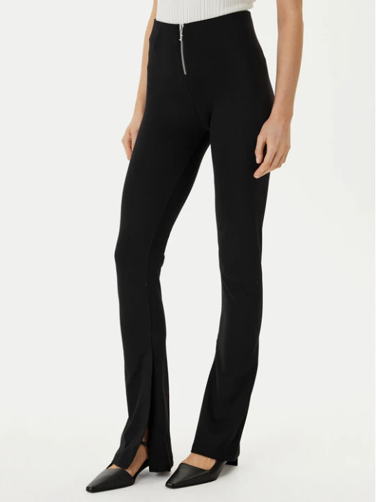Zdjęcie produktu HUGO Spodnie materiałowe Nuflare_B 50554485 Czarny Flare Fit