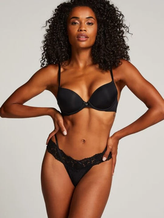 Zdjęcie produktu Hunkemöller Stringi w kształcie litery V, z niskim stanem Elliena Czarny
